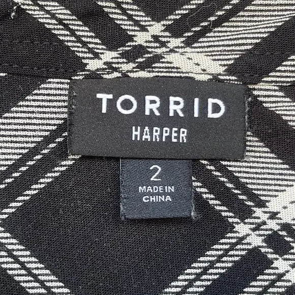 Torrid Harper Black and White Plaid Women's Top - Picture 5 of 12